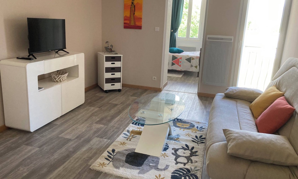 Le Bousquet-d'Orb Apartment | Charming 60-m2 apartment in the heart of the village of Bousquet d'Orb, 34260