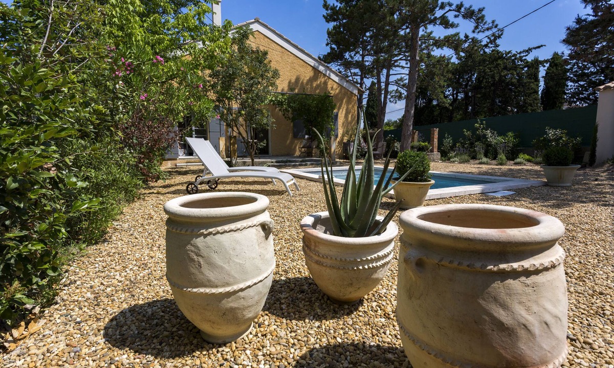 St.-Remy-de-Provence Villa | Charming villa with swimming pool close to the center of St Rémy de Provence 4-6