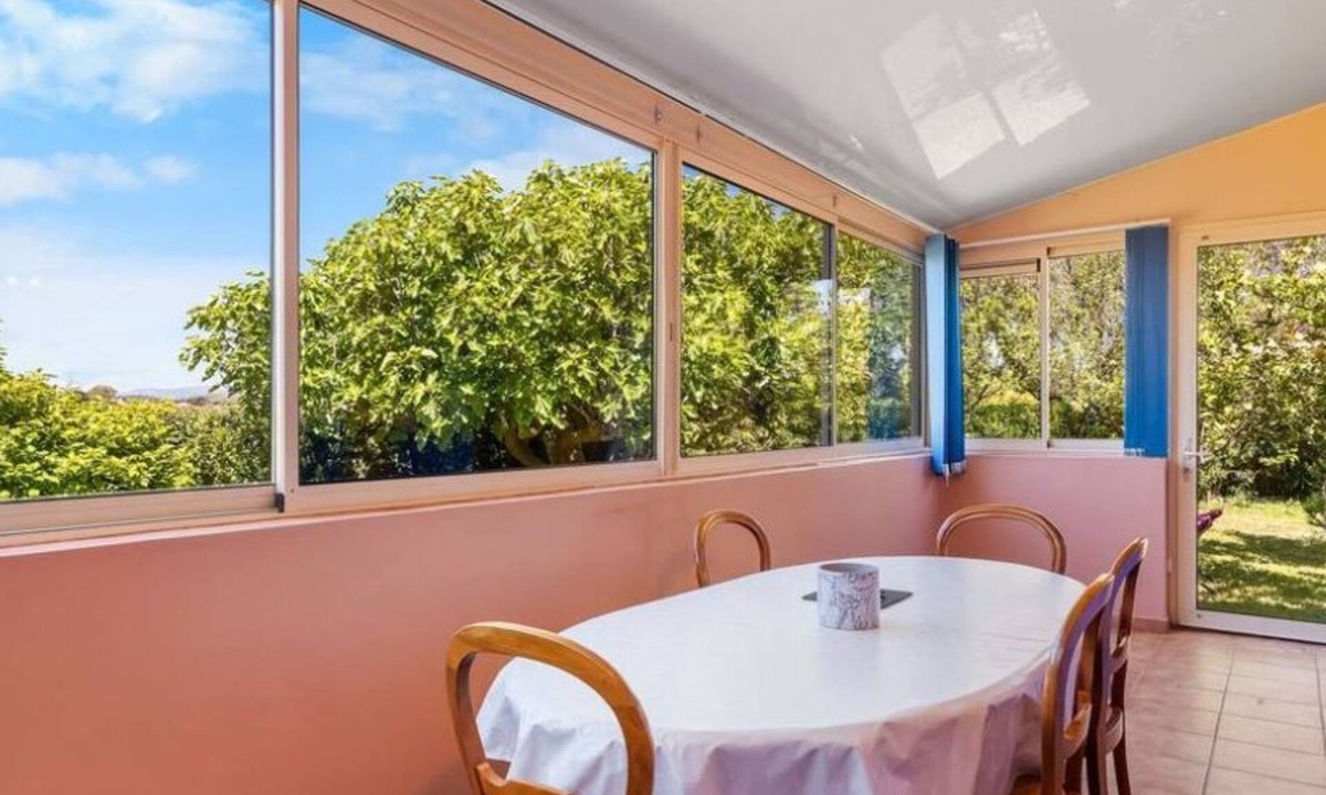Miramar House | Charming villa close to the beach