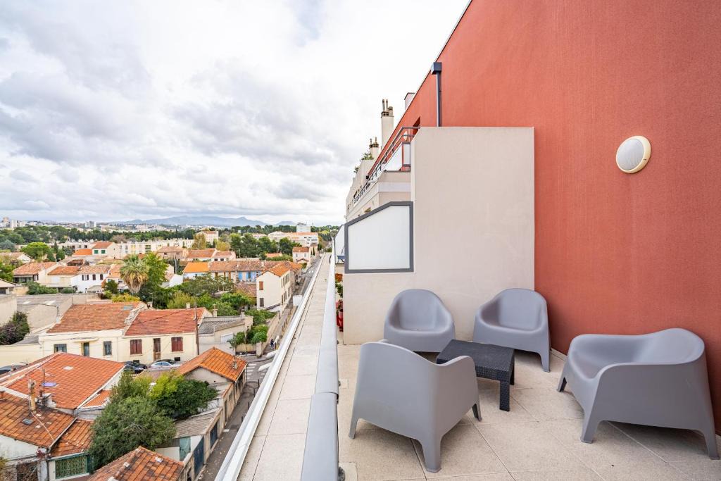 Baille Apartment | "Chez Marius" Appartement avec terrasse pour 4 personnes à Marseille
