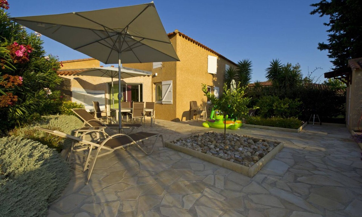 Miramar House | Contemporary renovated house with garden, quiet, 300 m from Miramar beach