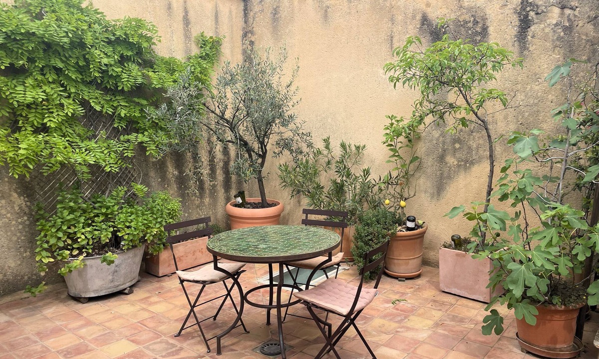 Vers-Pont-du-Gard House | Cozy vacation home in picture-book village, 2 km to the beach at the Pont du Gard