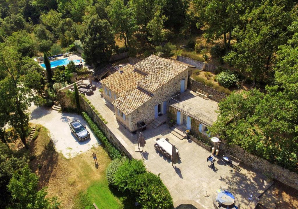 Menerbes Villa | Cozy Villa in M nerbes with Swimming Pool