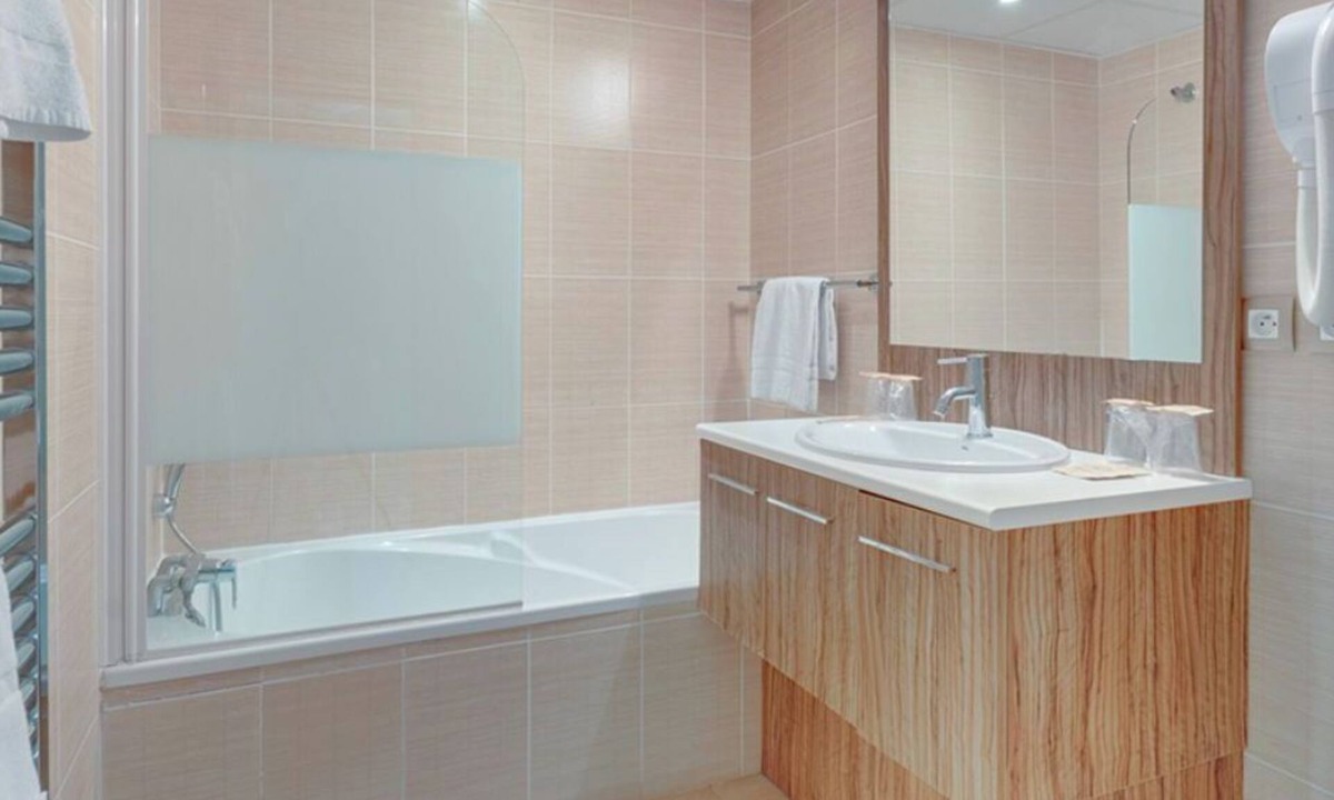 Tourrettes Apartment | Domaine de Camiole ST2H