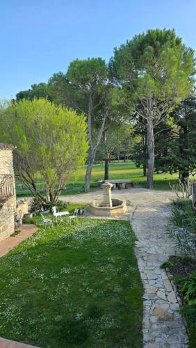 Mondragon House | Domaine familial avec grand parc et piscine