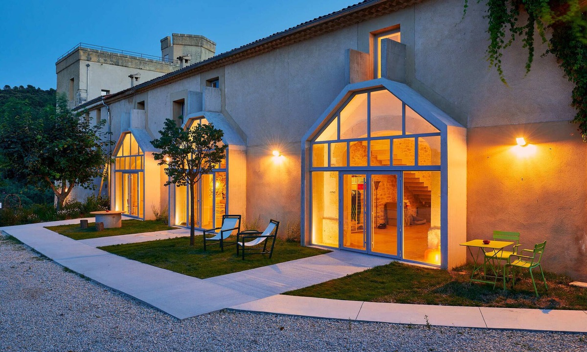Villelaure Bed & Breakfast | Domaine La Ferme HI bride