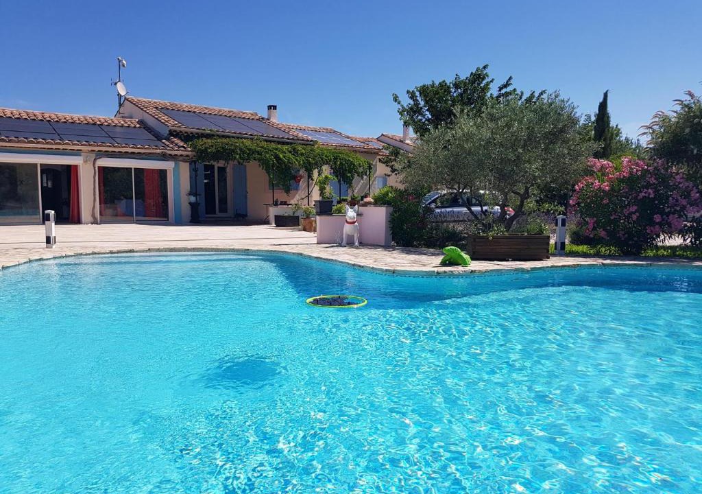 Cabrieres-d'Avignon House | Double maison individuelle pour 12 à 15 personnes sur demande