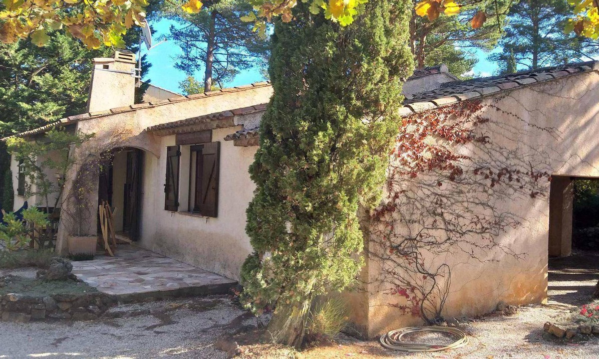 Tourtour House | DRINGUELLE - Two Bedroom House, Sleeps 5