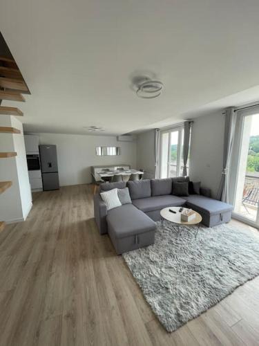 Carces Apartment | Duplex centre-ville