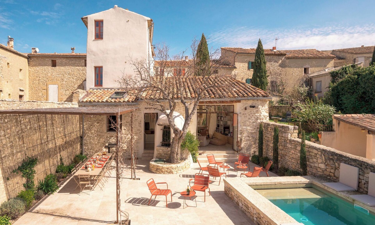 Venasque Villa | Elegant, modern residence in the heart of the village
