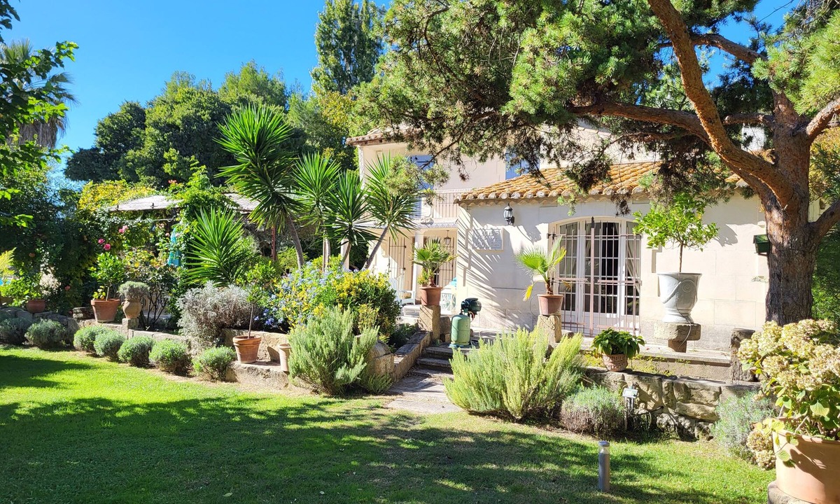 Beaucaire Other | Family farmhouse with swimming pool and large park in the countryside!