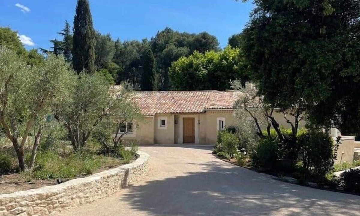 Saint-Etienne-du-Gres House | Farmhouse in a renowned Alpilles vineyard