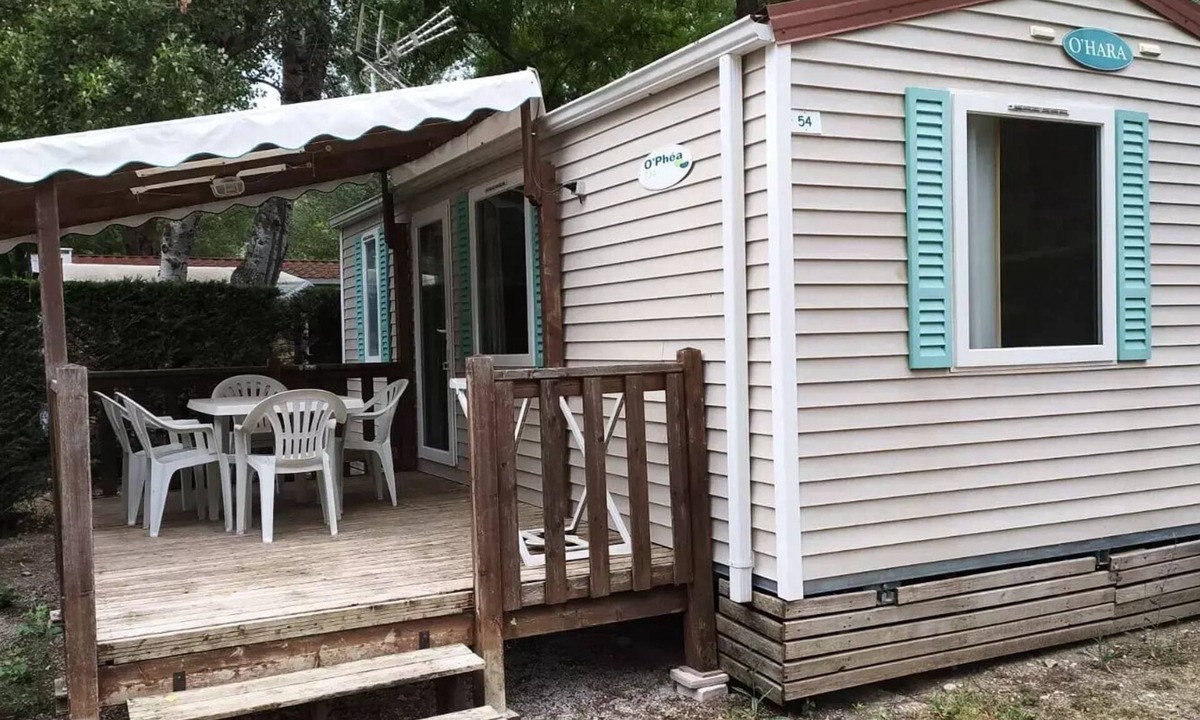 Saint Maime House | Flower Camping La Rivière * - Mobil-Home Comfort 29m2 (2 bedrooms) + covered terrace 5 people