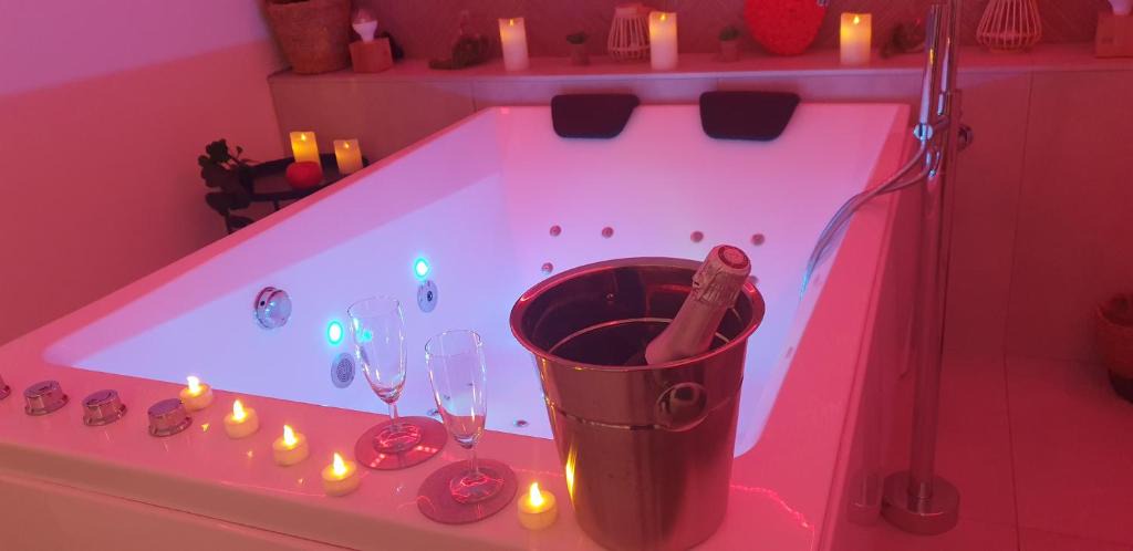 Le Beausset House | Gîtes Mas des rochers - Romance tropicale avec Spa