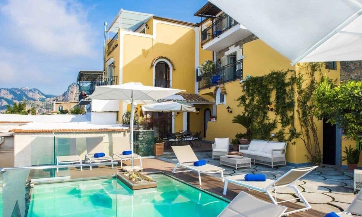 Path of the Gods Villa | Goddess Of Beauty Villa Where Land Meets Sky