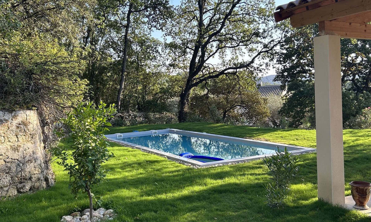 Vers-Pont-du-Gard Villa | Grande Maison de Campagne Familiale à 2 pas du Pont du Gard et au Calme !