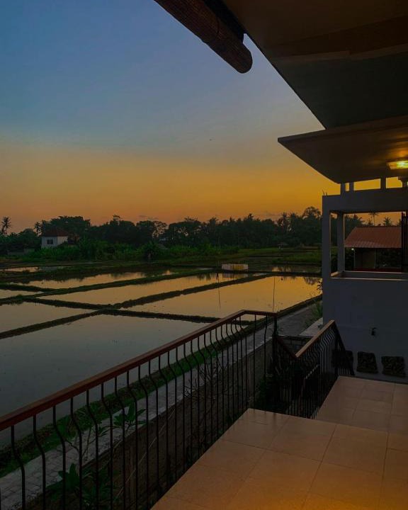 Batuan Bed & Breakfast | Guesthouse Gelombang