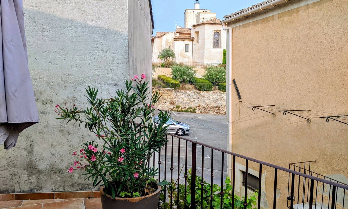Piolenc Apartment | Hébergement Dans Quartier Calme au Coeur de la Provence