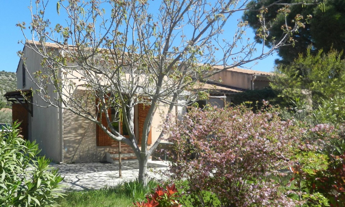 Merindol House | Holiday home in Provence (Luberon, South of France)