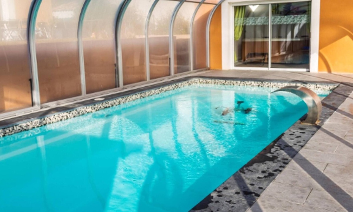 Plan-d'Aups-Sainte-Baume Apartment | Homerez - Appartement for 2 ppl. with swimming-pool, sauna, jacuzzi and spa