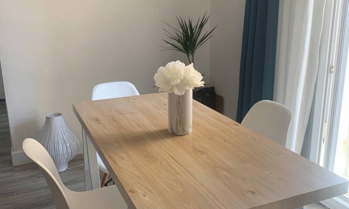 Vitrolles Apartment | Homerez - Apartment in Vitrolles