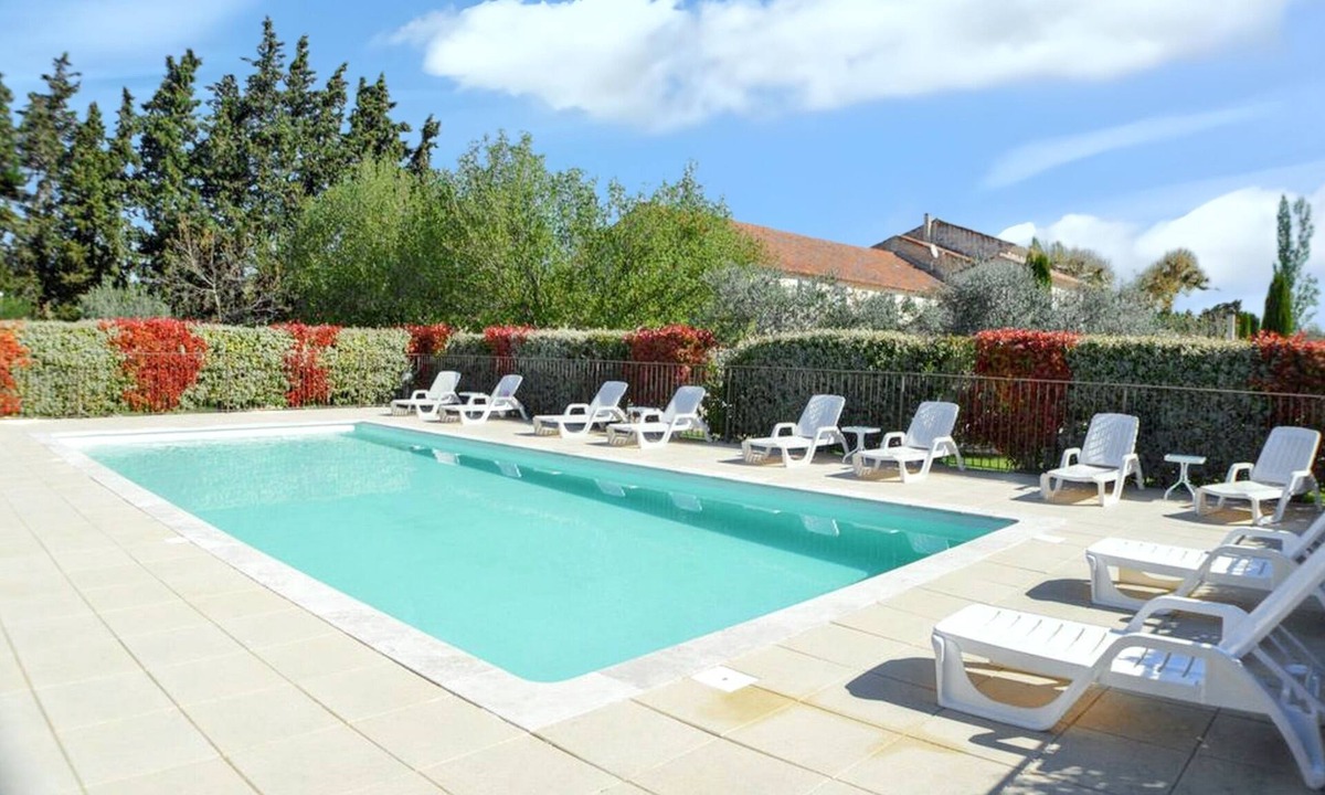 Monteux Apartment | Homerez - Spacious Apartment in Monteux with Shared Pool