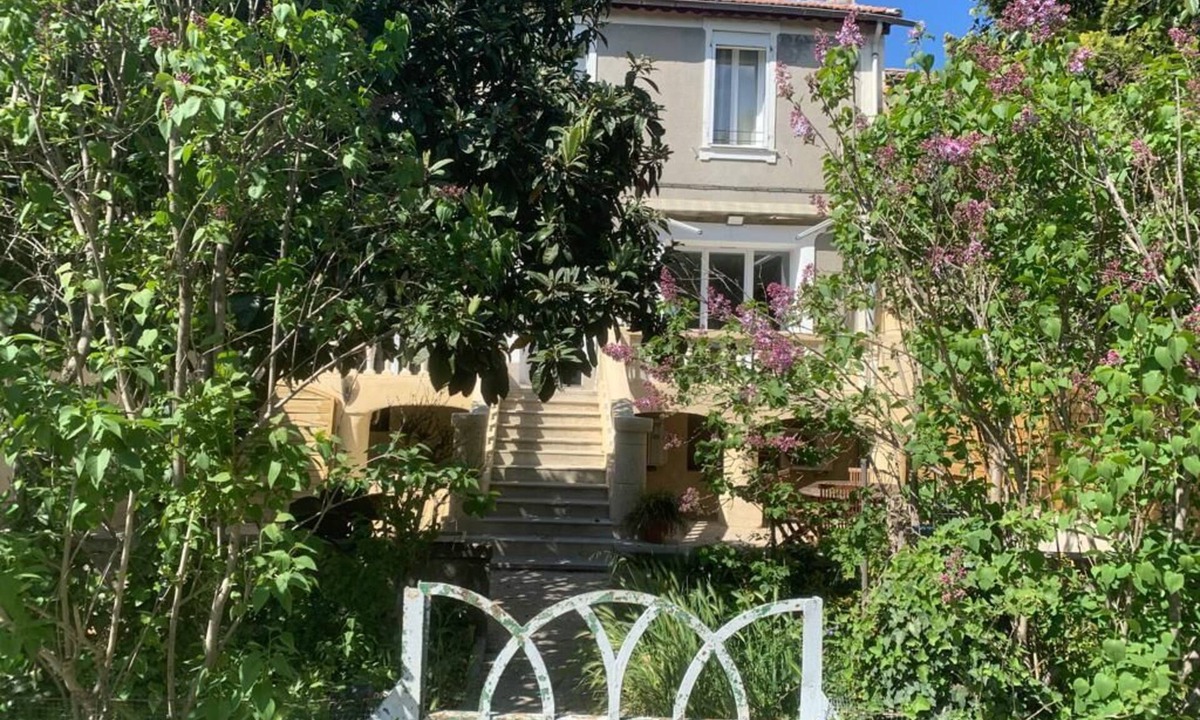 Orange House | House 140 m², 5 bedrooms, swimming pool, near center