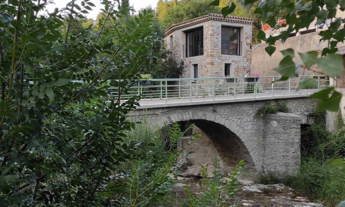 Eygaliers House | House of character, on the banks of a river, in the heart of Drôme provençale !