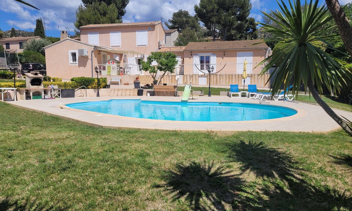 Allauch Villa | Ideal destination for a family vacation just outside Marseille.