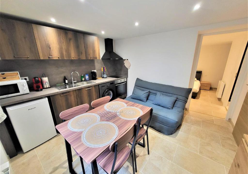 Castellane Apartment | Joli T2 1er étage wifi/verdon/centre ville