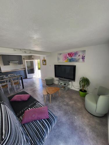 Sollies-Ville Apartment | Jolie T2 indépendant dans une villa