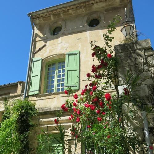 Oppede Bed & Breakfast | La Buissonnière