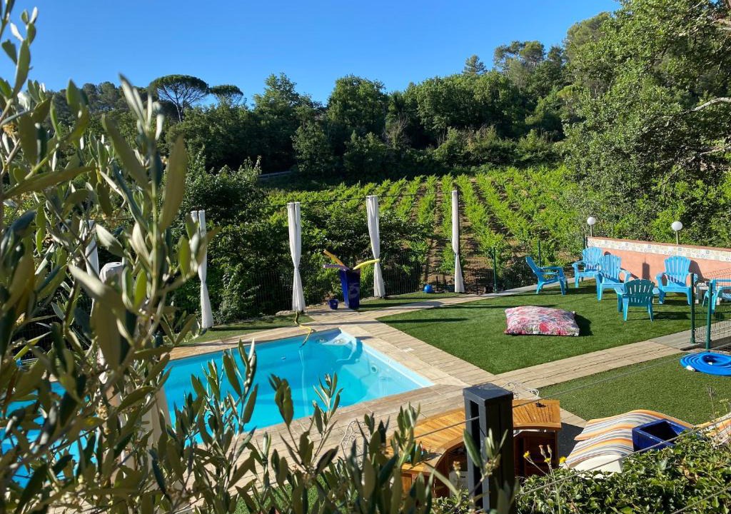 Tourves Bed & Breakfast | La Vie Est Belle En Provence