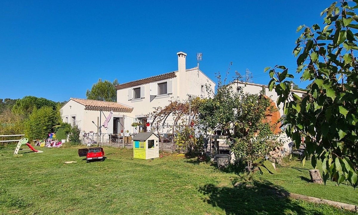 Tourves House | LARGE COUNTRY HOUSE WITH SWIMMING POOL IDEAL FOR FAMILY VACATIONS