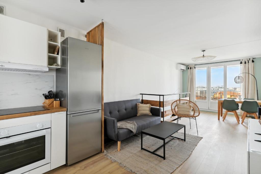4th Arrondissement Apartment | Le Beausoleil Duplex (Clim - Wifi - Netflix)