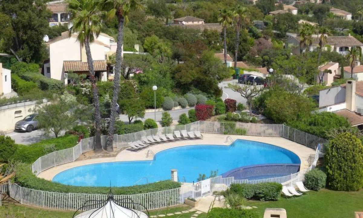 La Londe-les-Maures House | Le Belvédère by Interhome