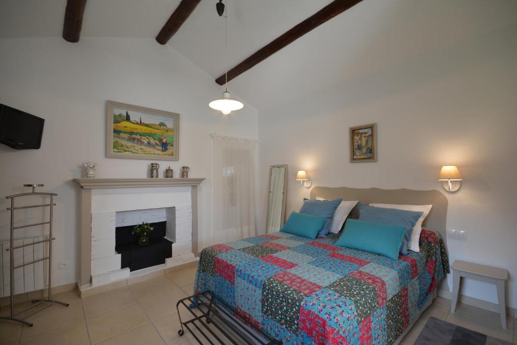 Istres Bed & Breakfast | le cabanon de l'olivette
