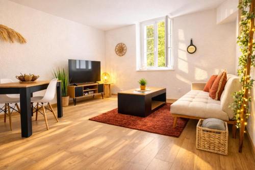Orange Apartment | Le Joyau - Hyper-Centre - Climatisé & Calme