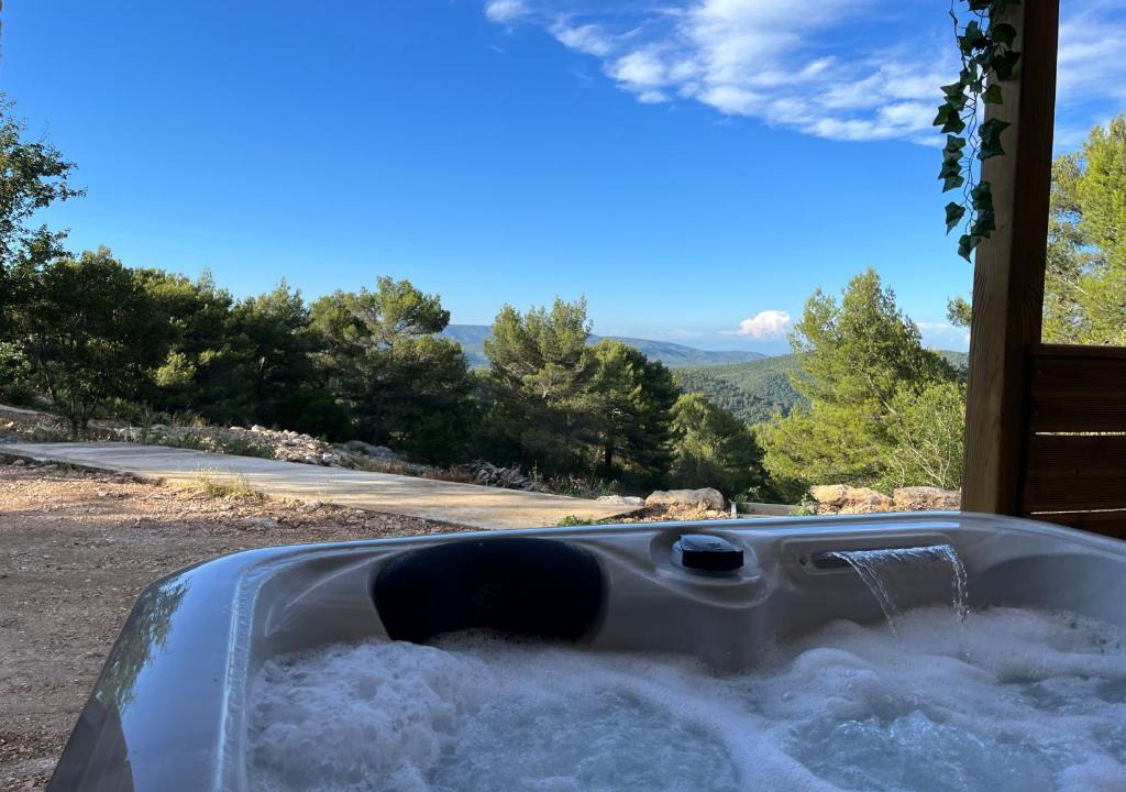 Plan-d'Aups-Sainte-Baume Hotel | Le Maquis Rooms