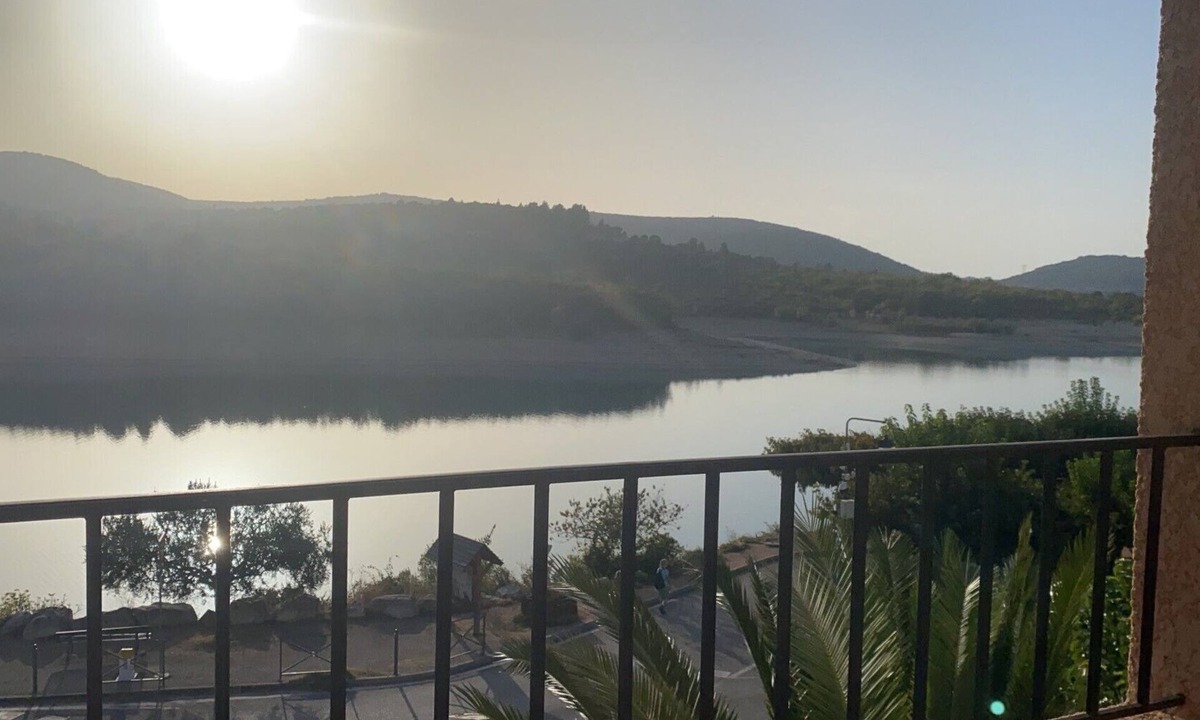 Bauduen House | Le Paradis Lac de St. Croix
