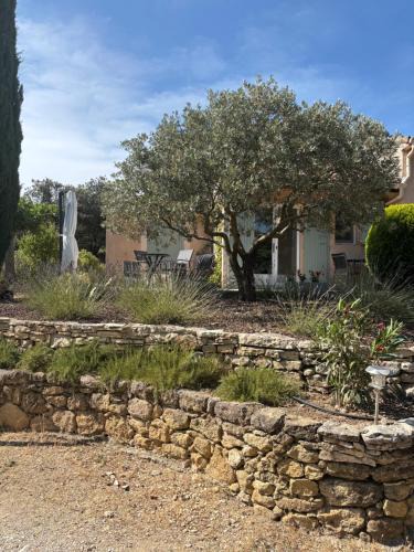 Lioux House | LES CISTES