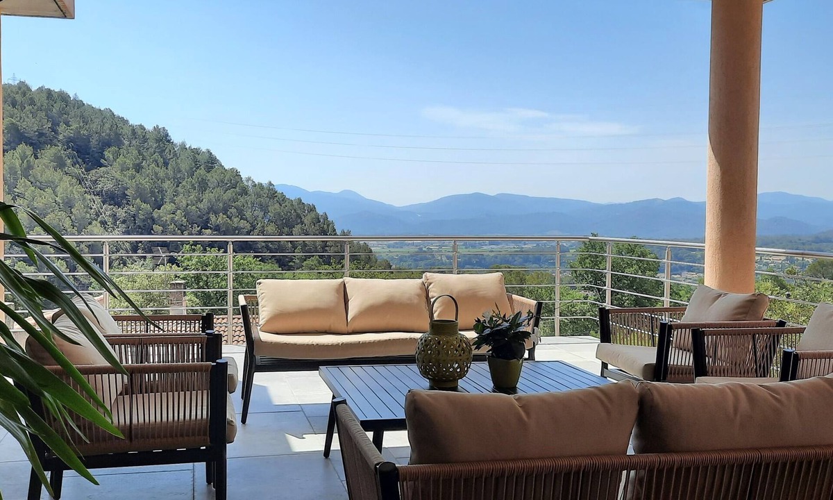 La Motte Bed & Breakfast | Les Hauts Du Peireguier
