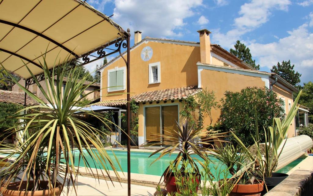 Rustrel Bed & Breakfast | Les Moineaux