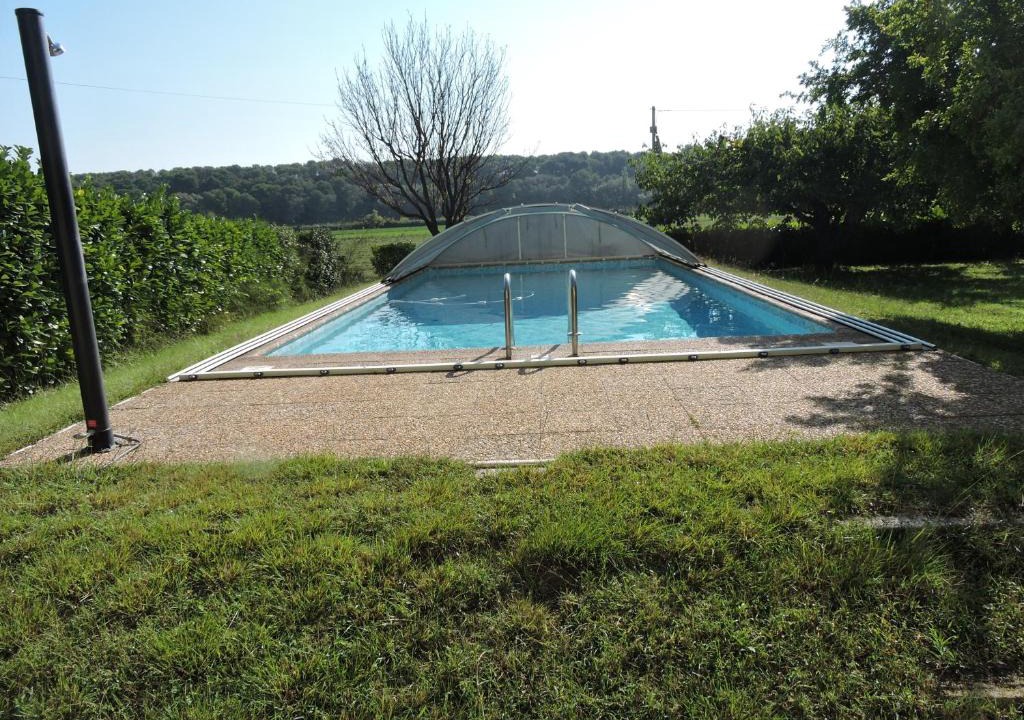 Cornillon-Confoux House | Loue haut de villa au calme piscine jardin arboré