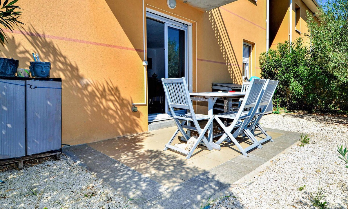 Orange Apartment | Lovely apartment in Orange with kitchen
