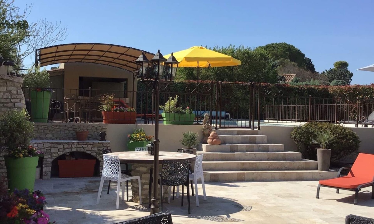 Velleron House | Maison 190m2 Chambres Climatisées, Piscine Privée, Proche Village