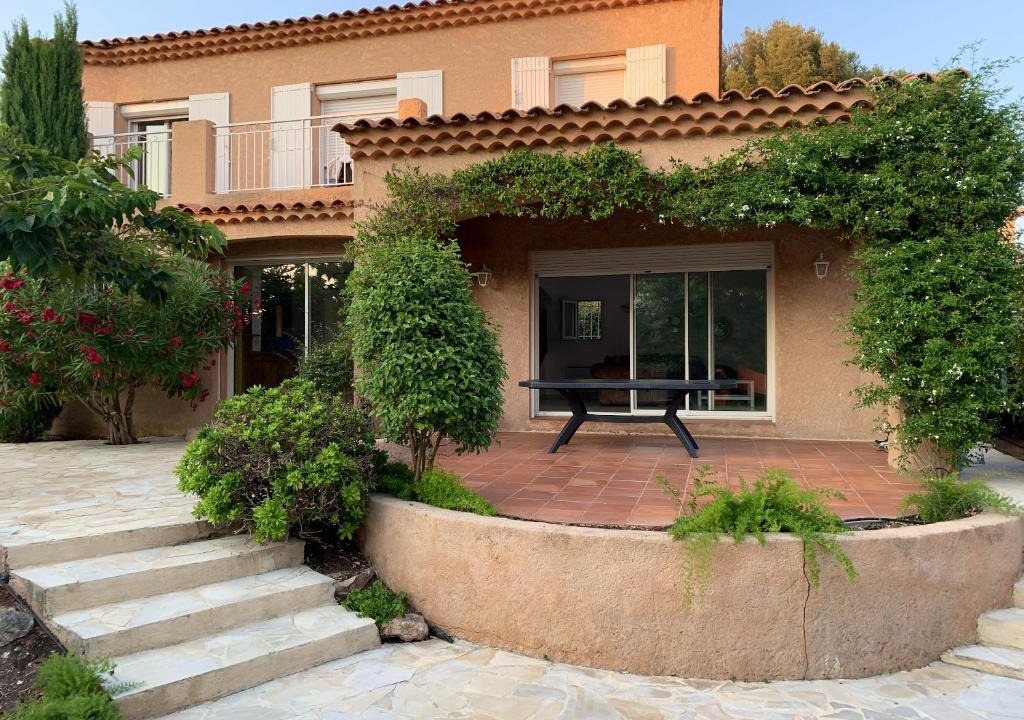 Bandol House | Maison de 3 chambres a Bandol a 800 m de la plage avec vue sur la mer jardin clos et wifi