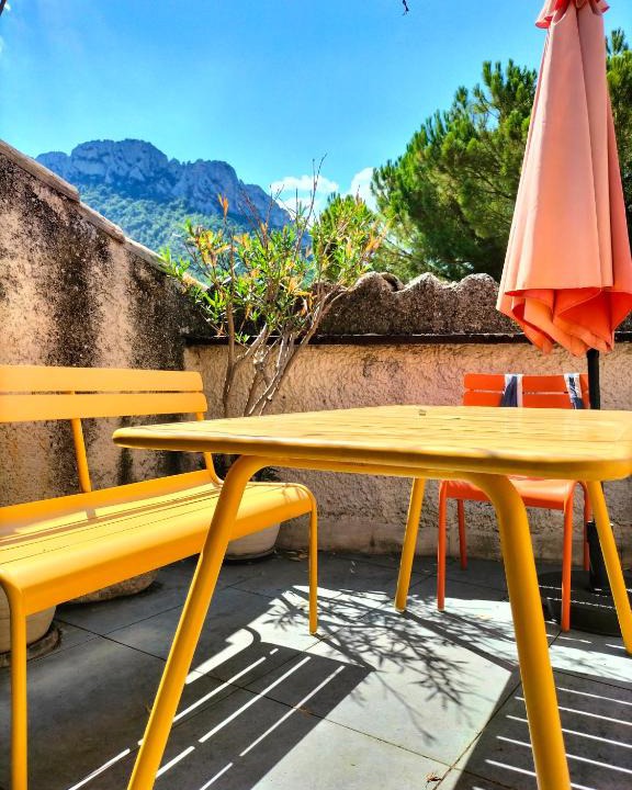 Buis-les-Baronnies House | Maison de ville 10 p. centre Buis les Baronnies