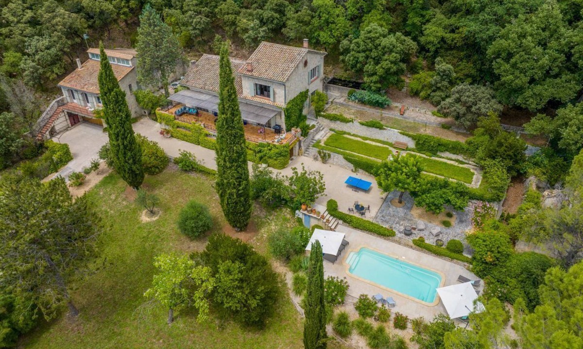 Vaison-la-Romaine Villa | Mas Mayeaux - Six Bedroom Villa, Sleeps 12
