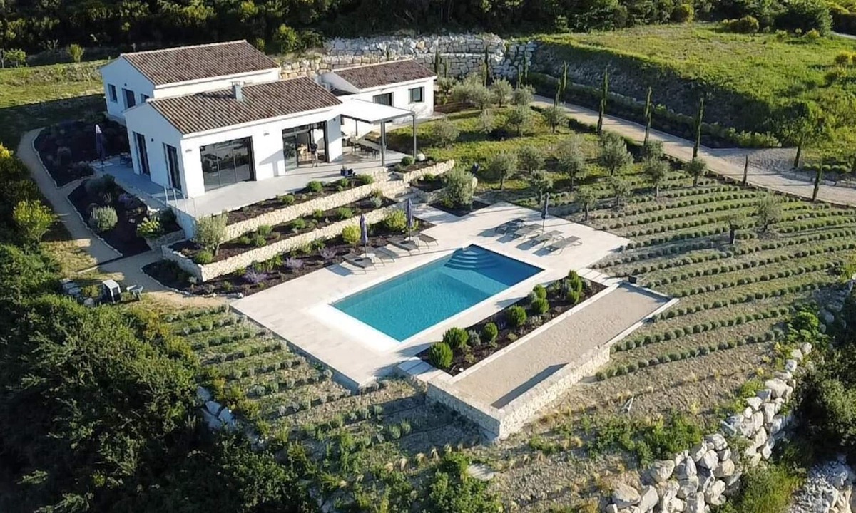 Villedieu Villa | Modern and luxurious Villa classified 5 stars